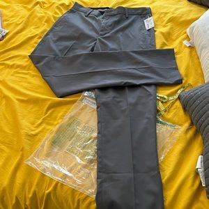 NWT - Brand new Men’s golf pants. 33x34